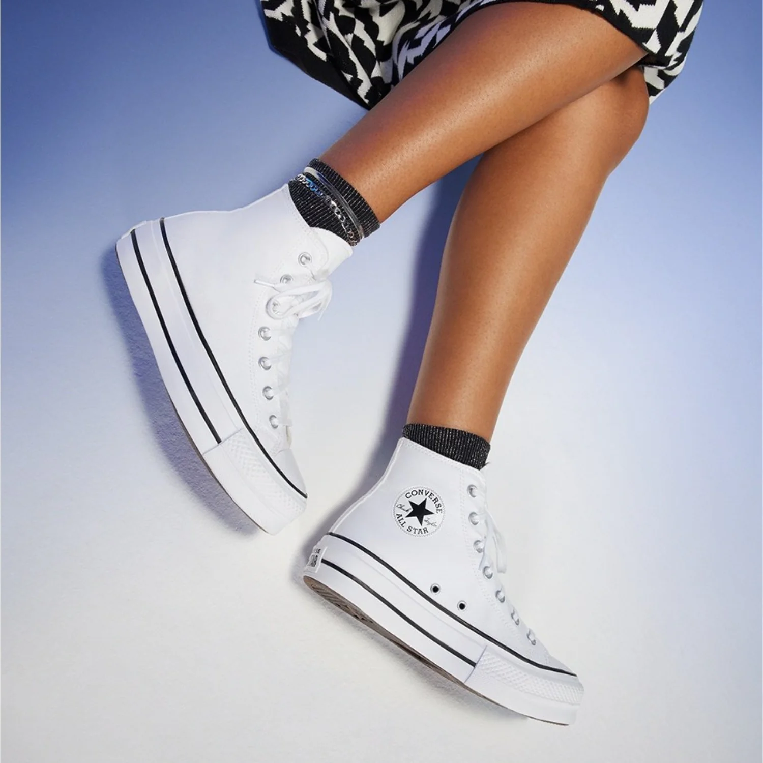 Kid's Chuck Taylor All Star Lift Platform Leather Grade School - Image 2