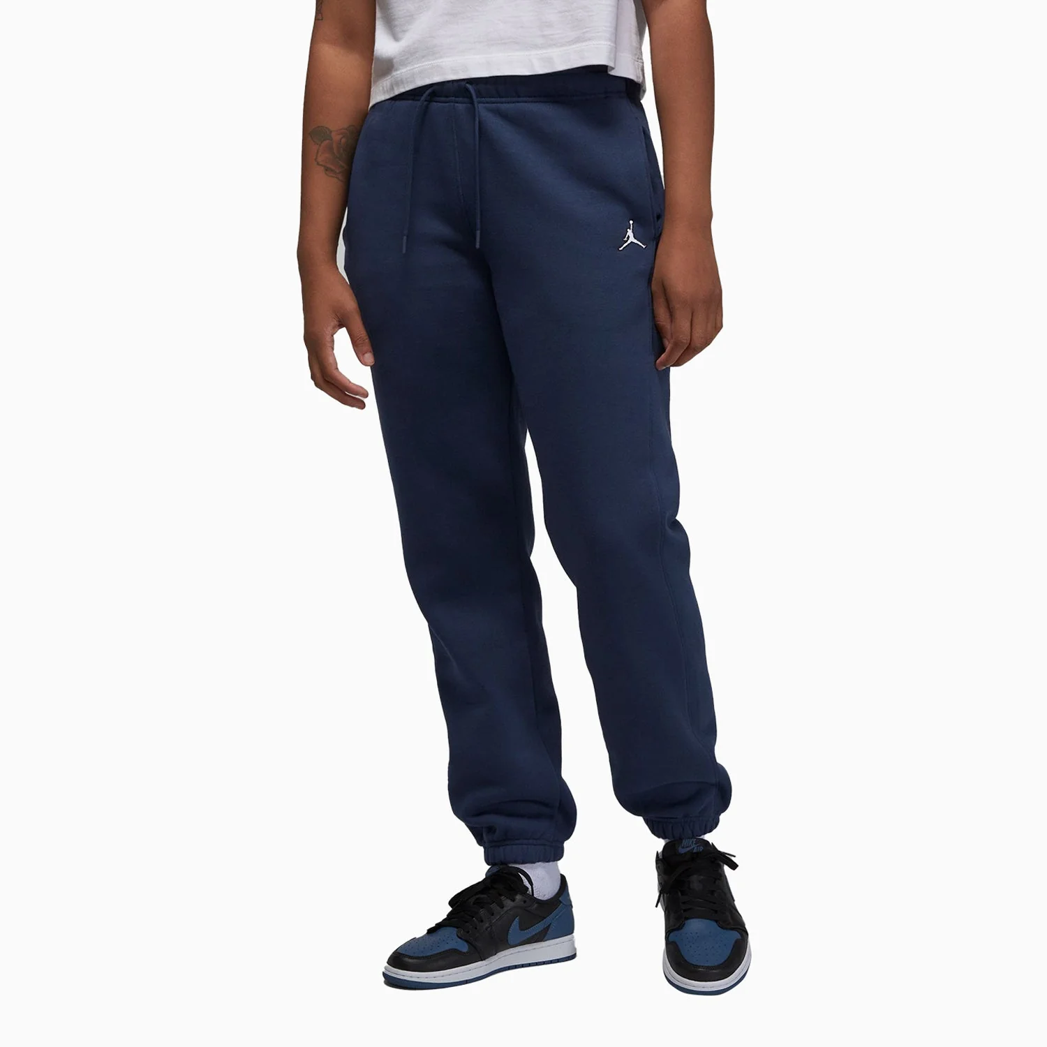 Women's Jordan Brooklyn Outfit - Image 4