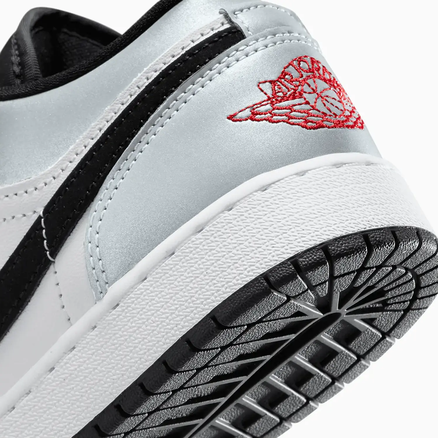 Kid's Air Jordan 1 Low SE "Panda Toe" Grade School - Image 10