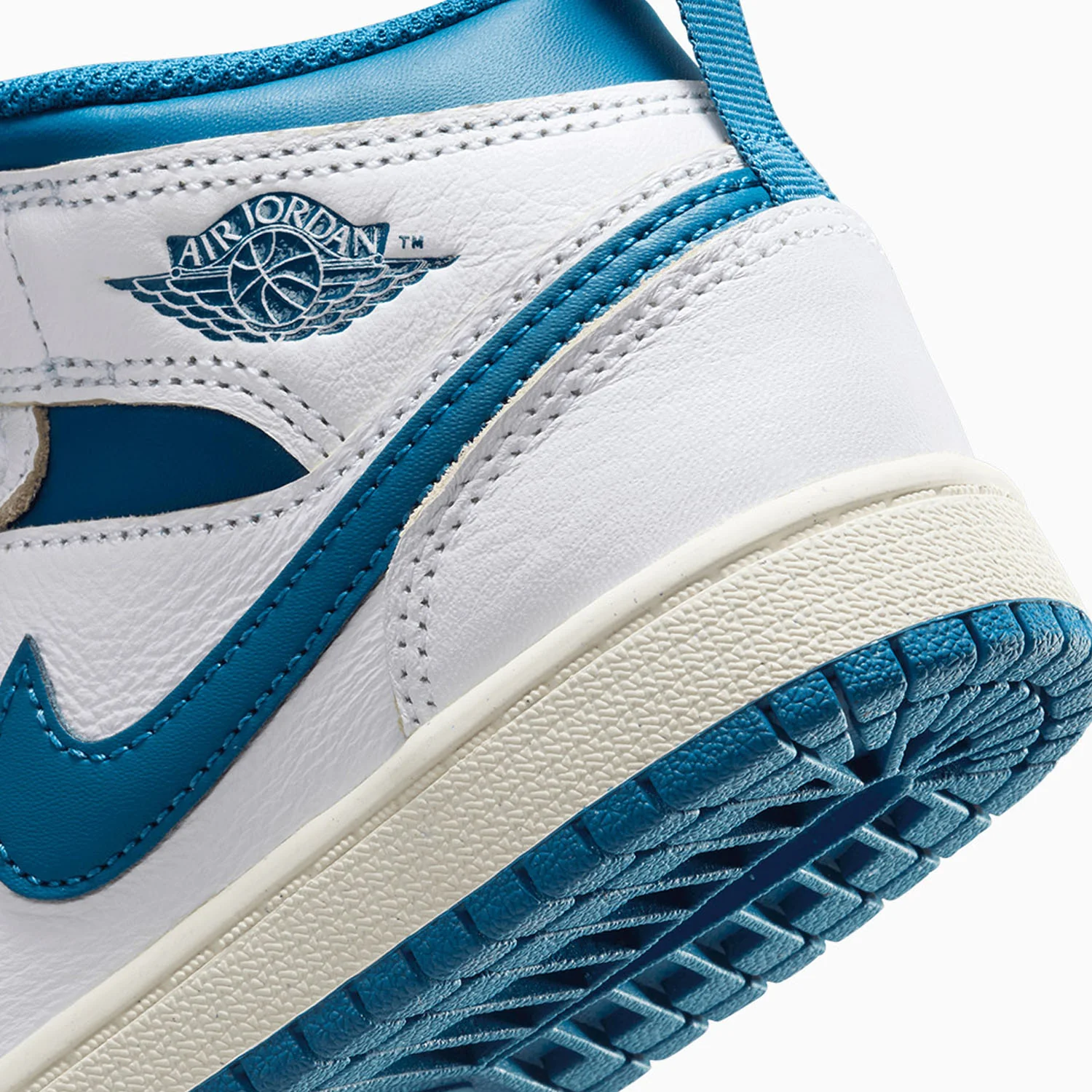 Kid's Air Jordan 1 Mid SE Pre School - Image 8