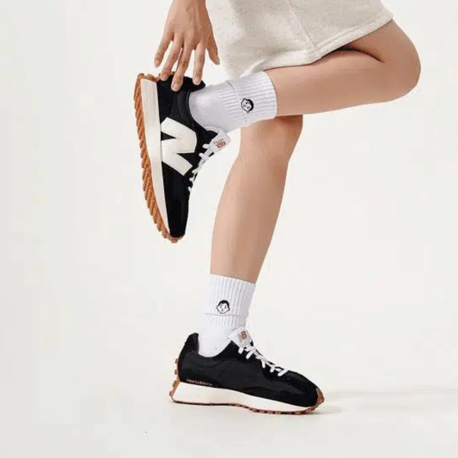 Women's 327 "Black White Gum" - Image 6