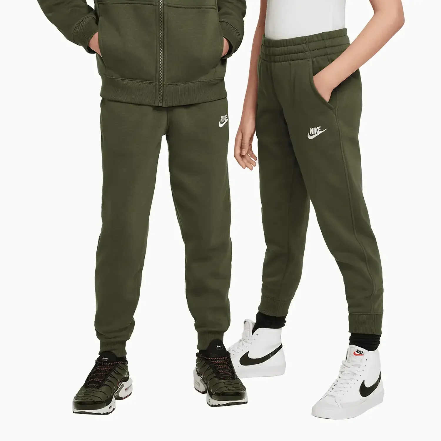 Kid's Sportswear Club Fleece Outfit - Image 4