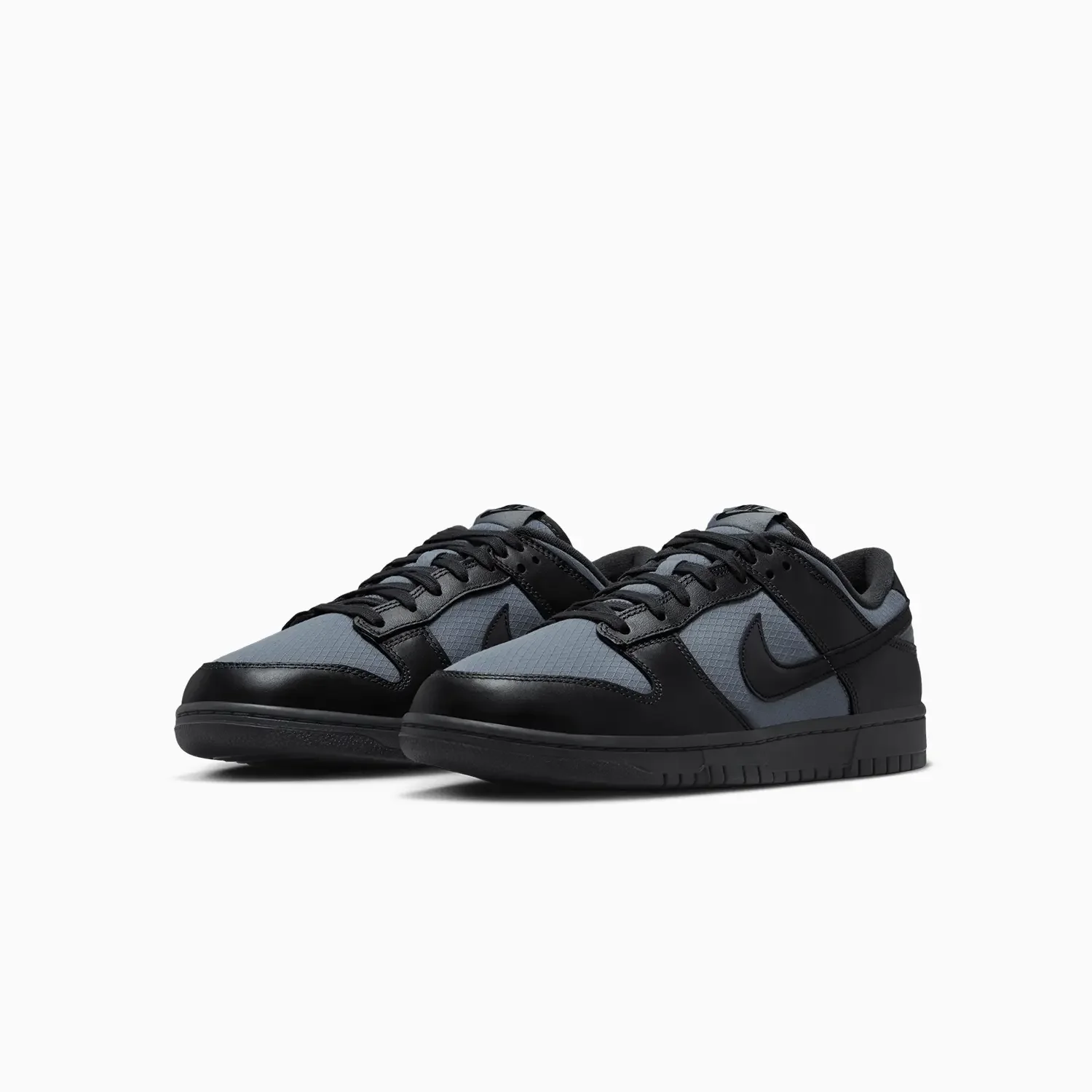 Men's Dunk Low Retro SE "Off Noir" - Image 2
