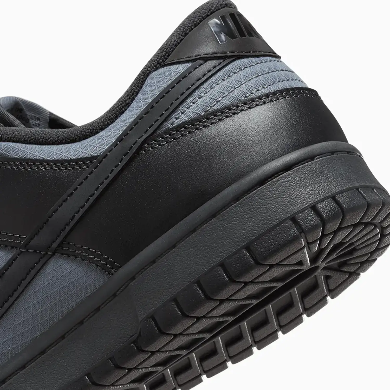 Men's Dunk Low Retro SE "Off Noir" - Image 8
