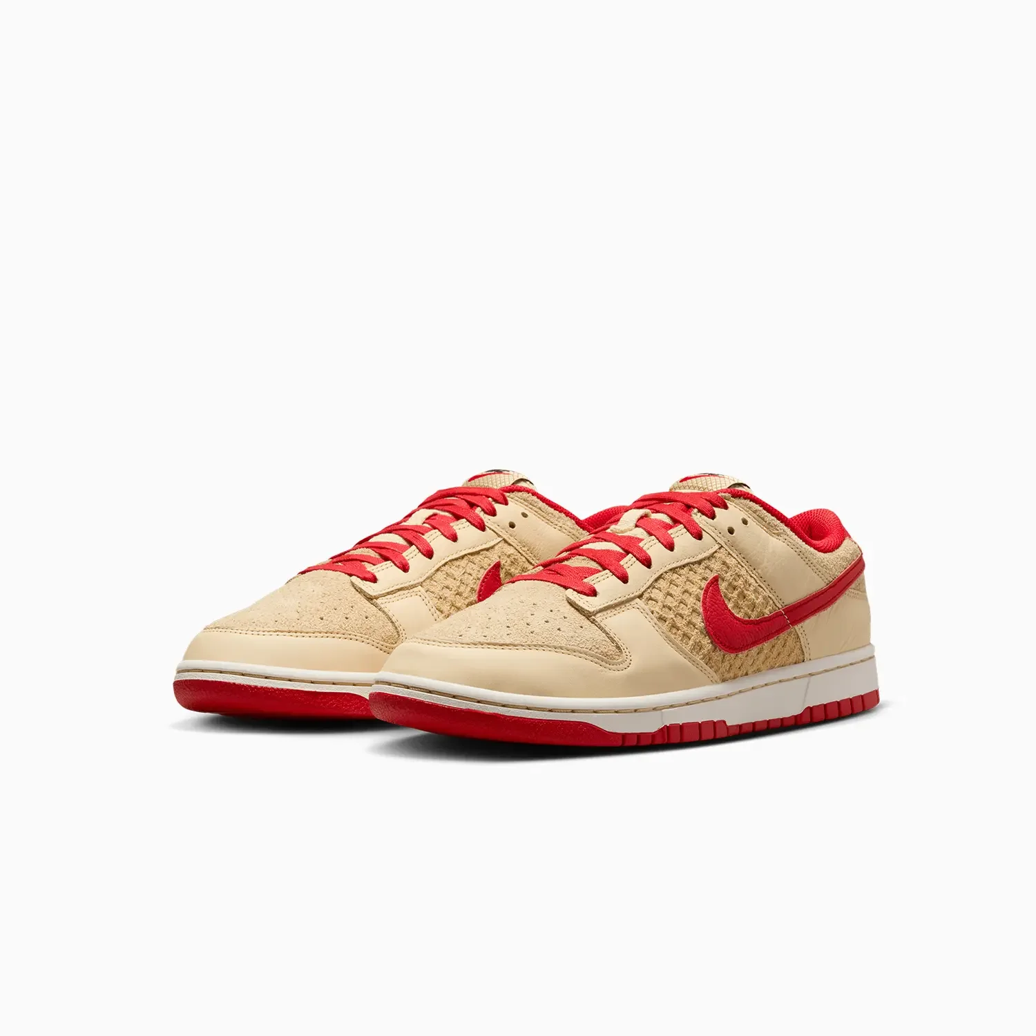 Men's Dunk Low Retro SE "Strawberry Waffle" - Image 2