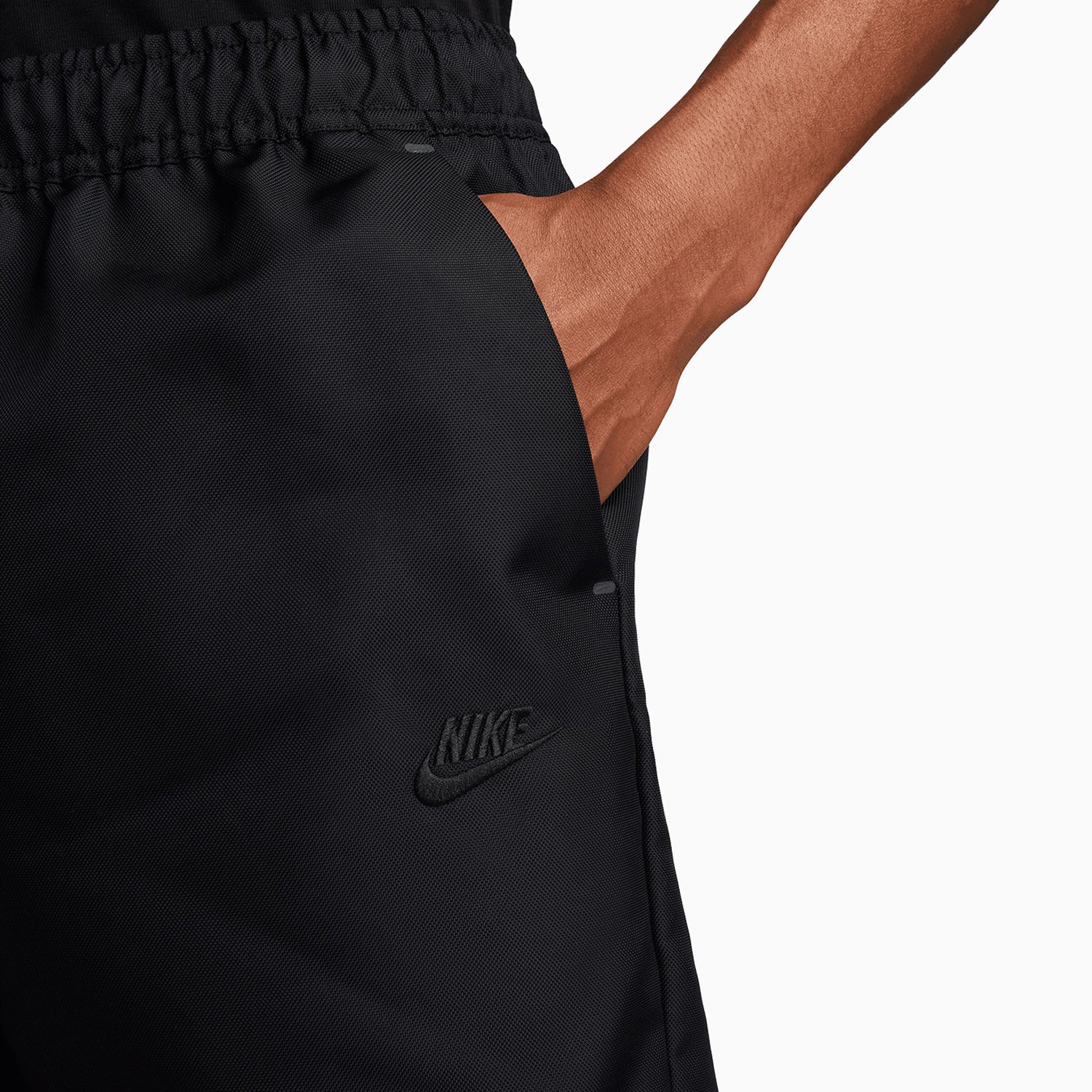Men's Nike Tech Essentials Shorts - Image 4