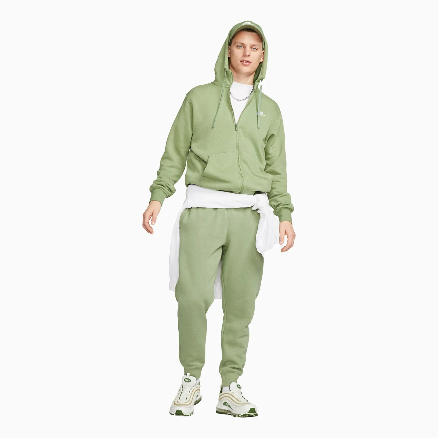 Men's Sportswear Club Outfit - Image 10