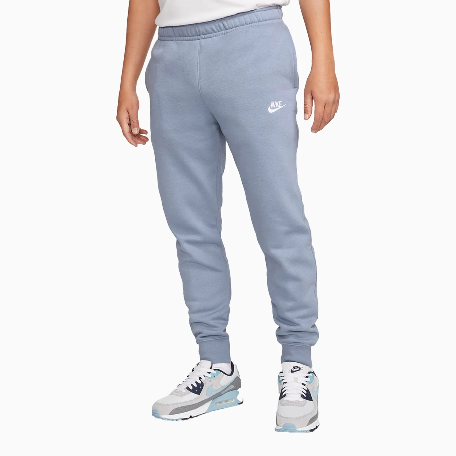 Men's Sportswear Club Outfit - Image 3