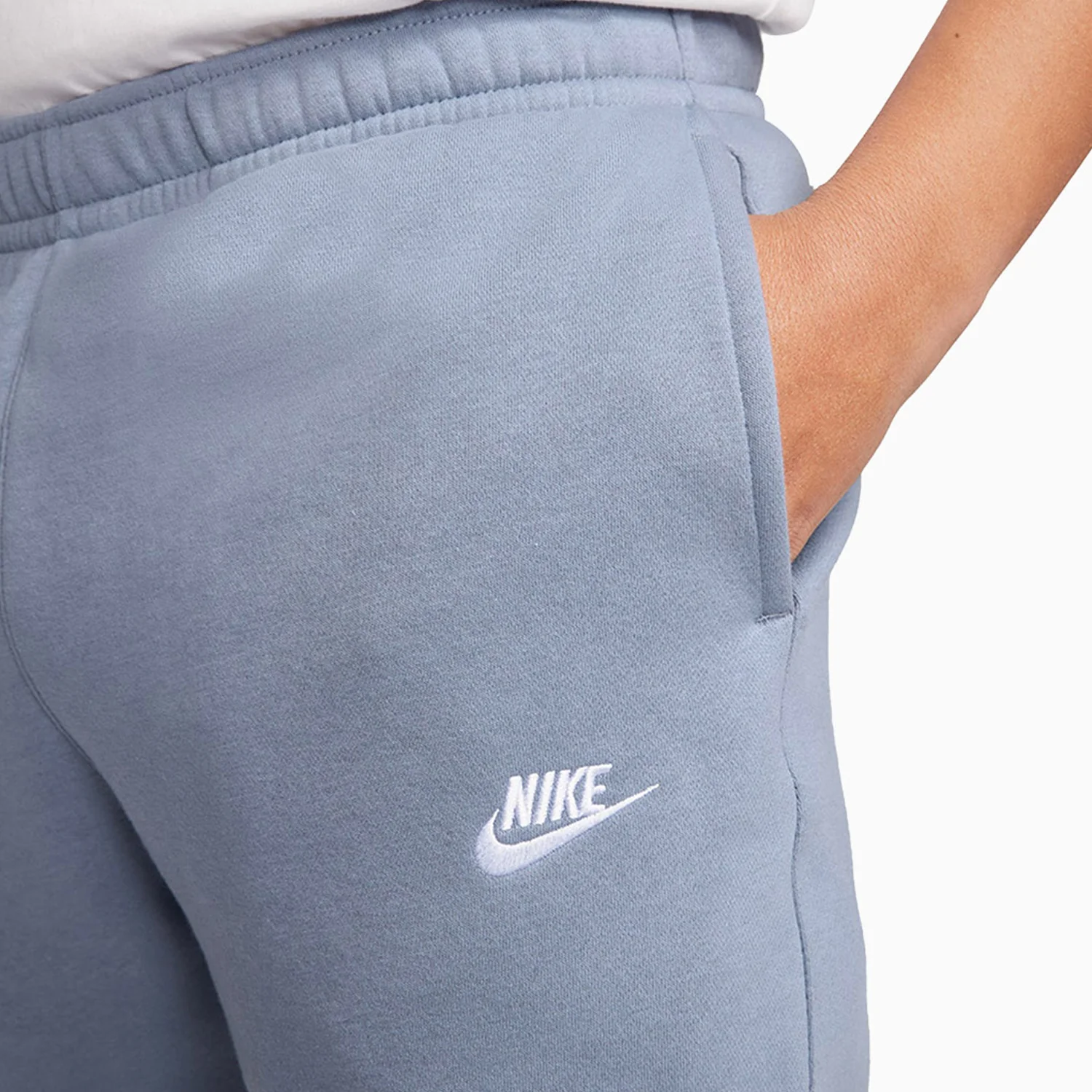 Men's Sportswear Club Outfit - Image 6
