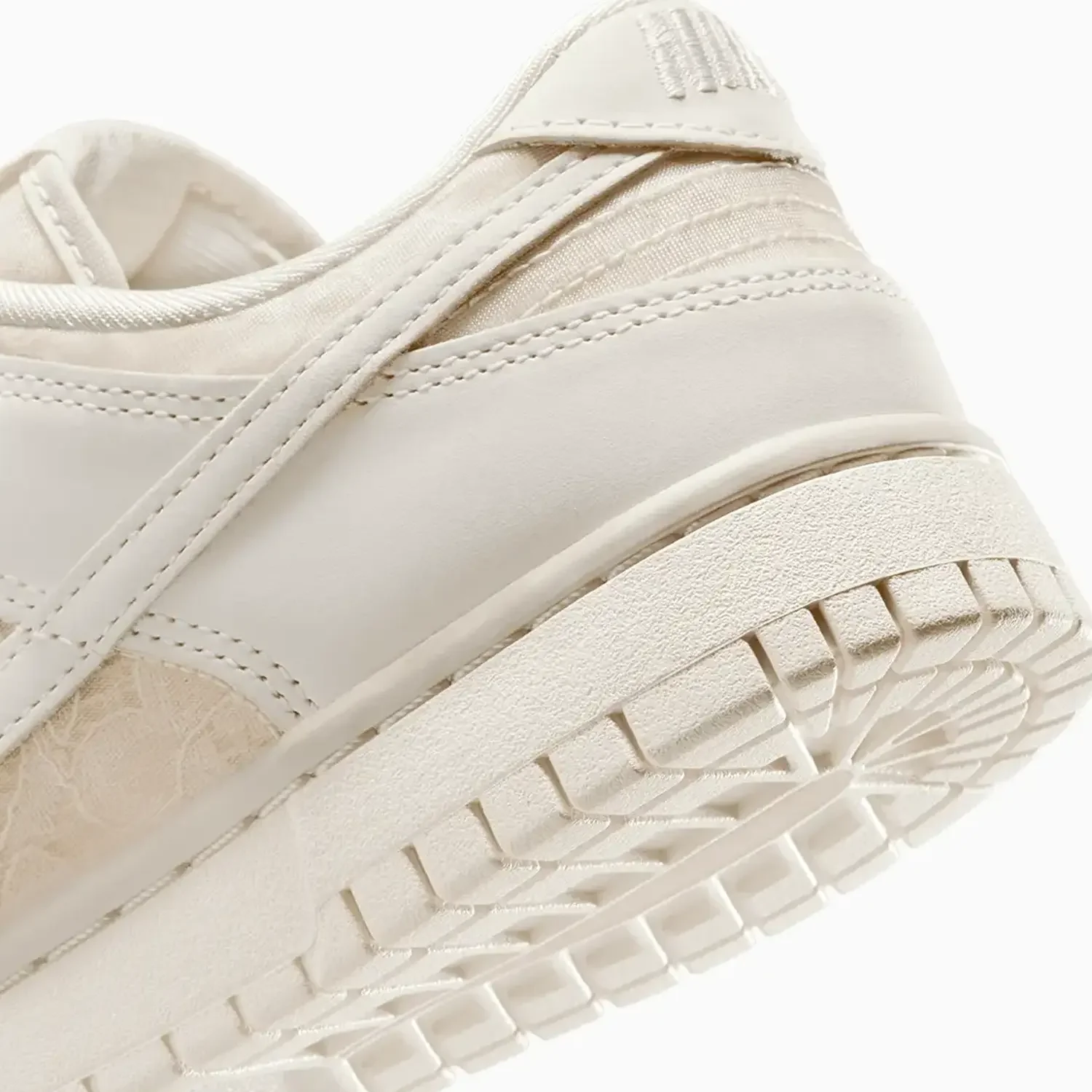 Women's Dunk Low "Lace Pack" - Image 8