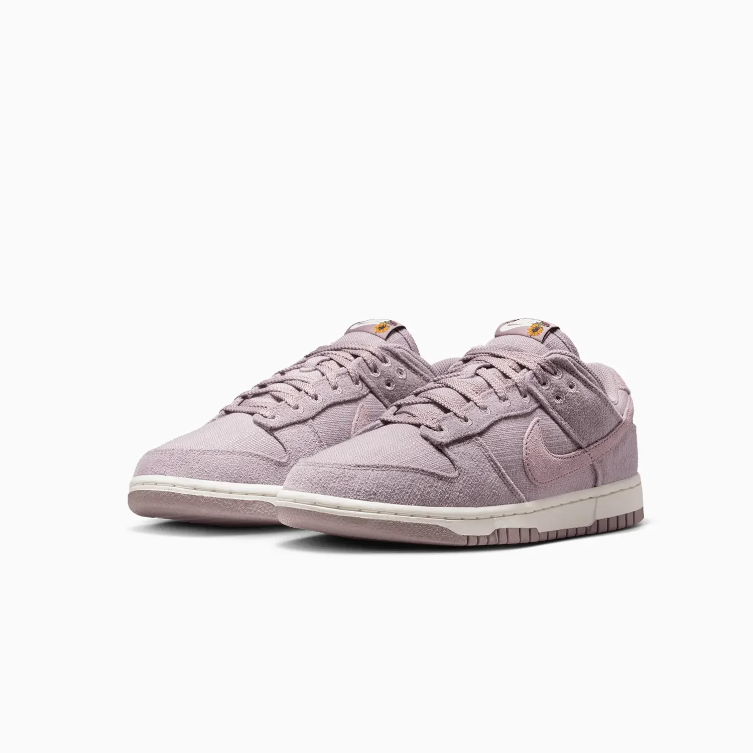Women's Dunk Low "Now Accepting All Flowers" - Image 2