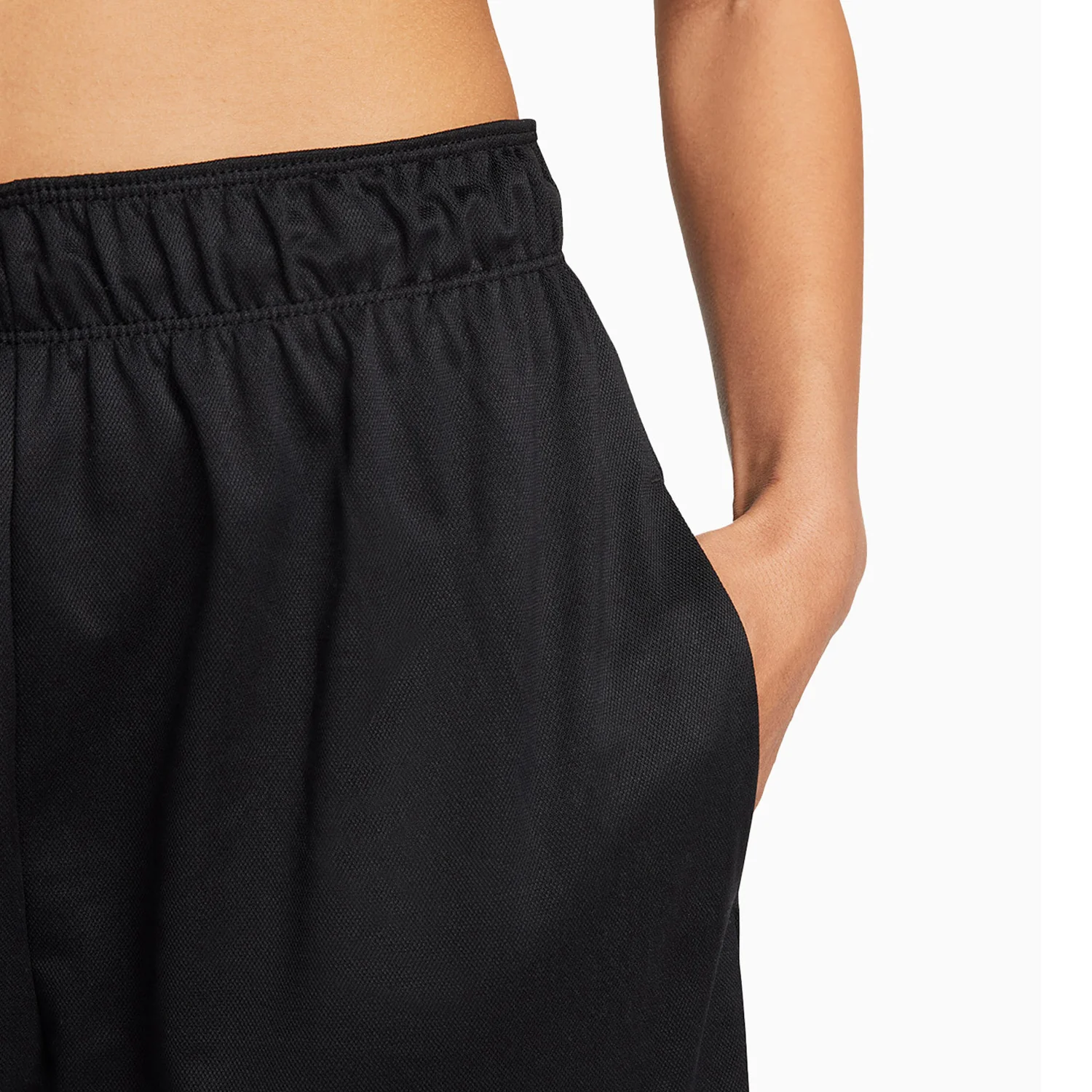 Women's Nike Sportswear Essentials Outfit - Image 6