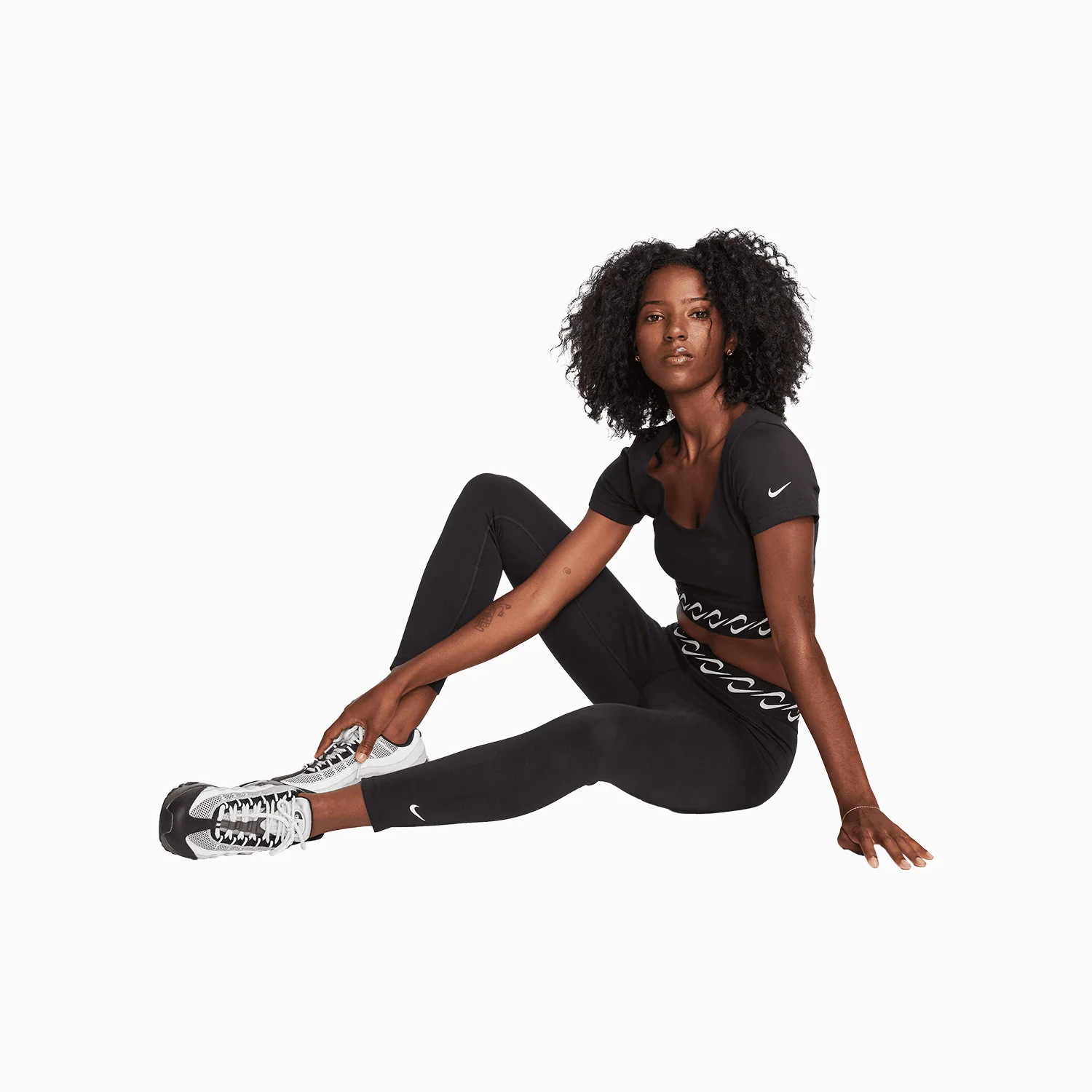 Women's Sportswear Essential Outfit - Image 6