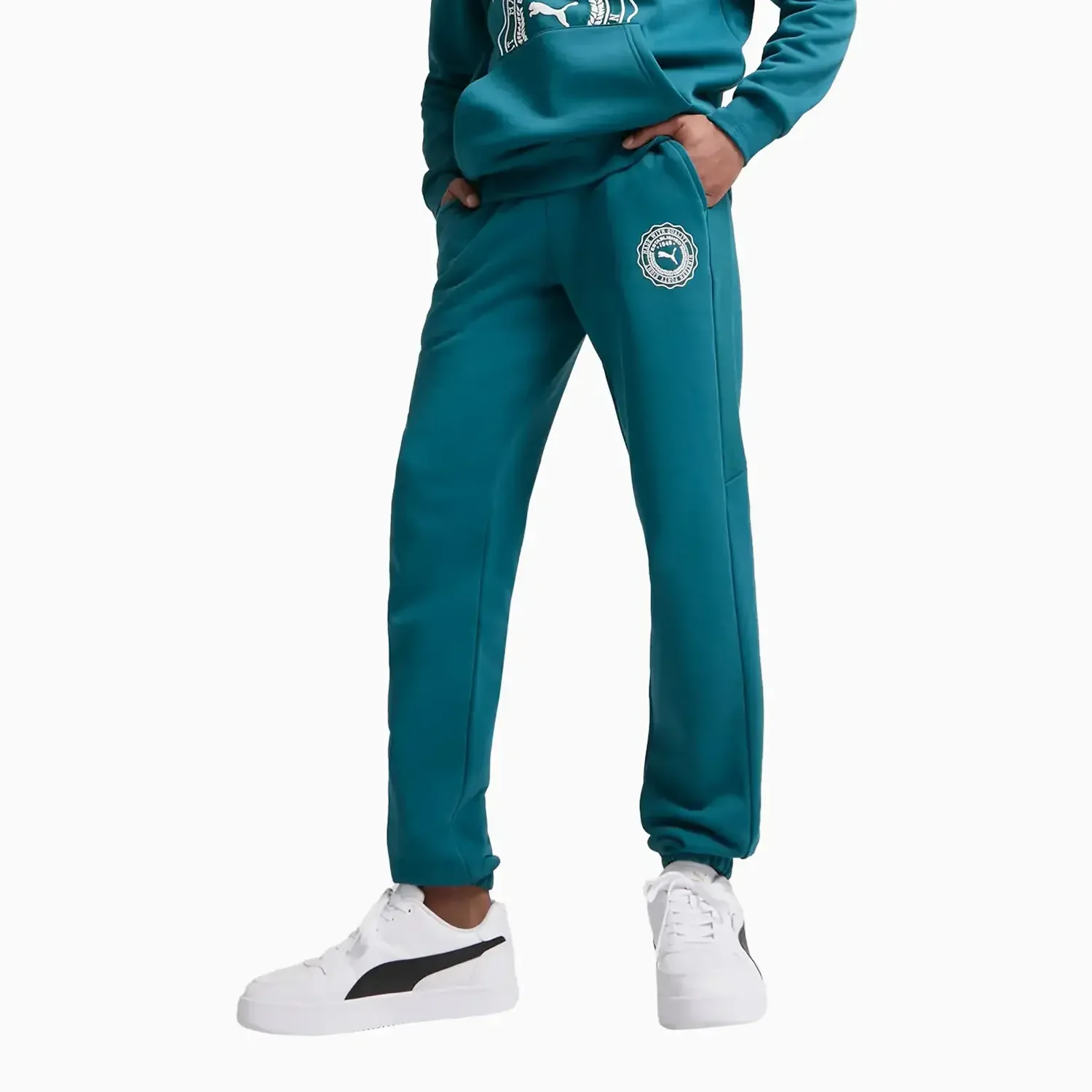 Men's Vintage Sport Outfit - Image 2