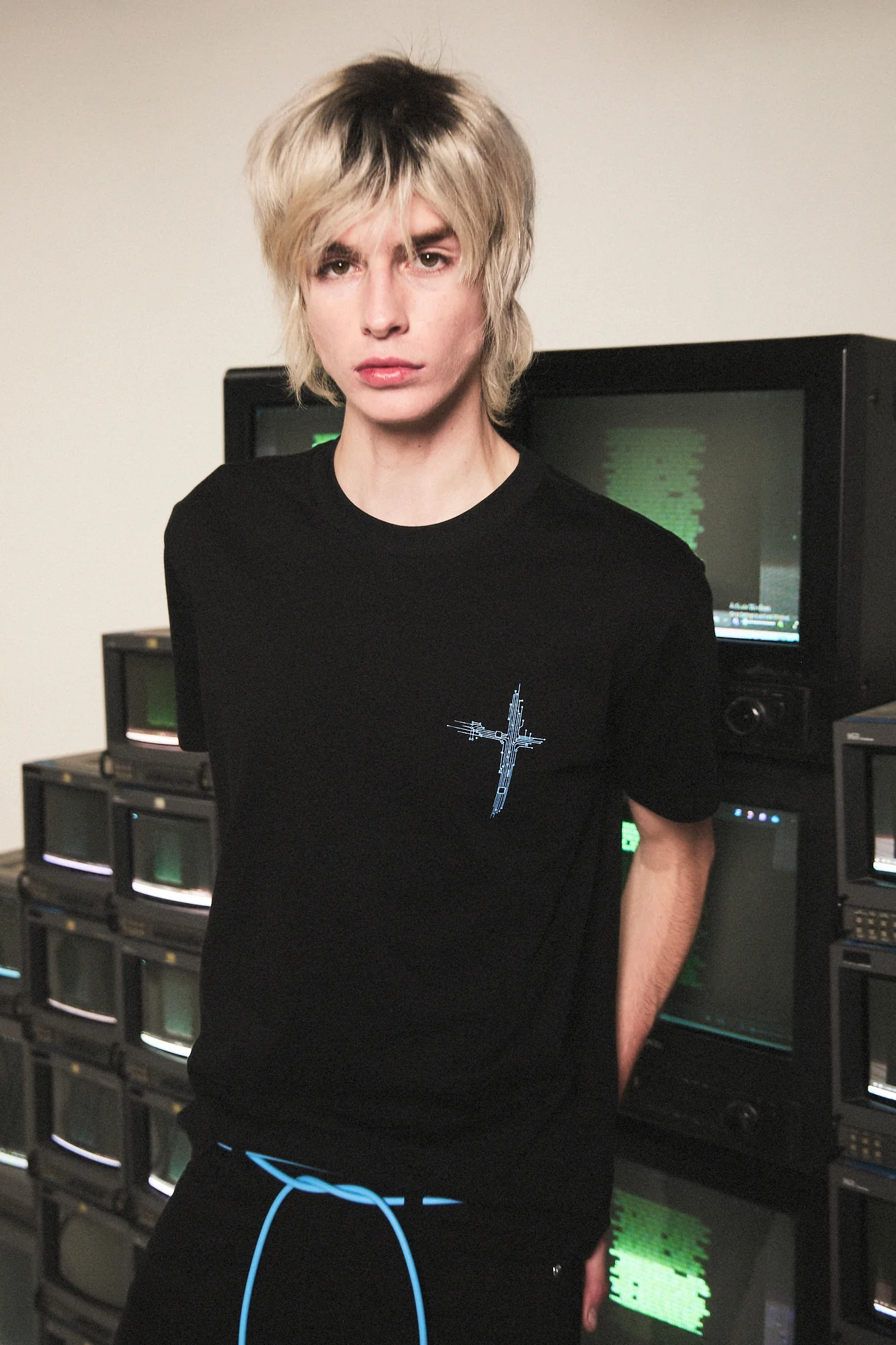 Men's Liam Black Circuit Cross T-Shirt - Image 7