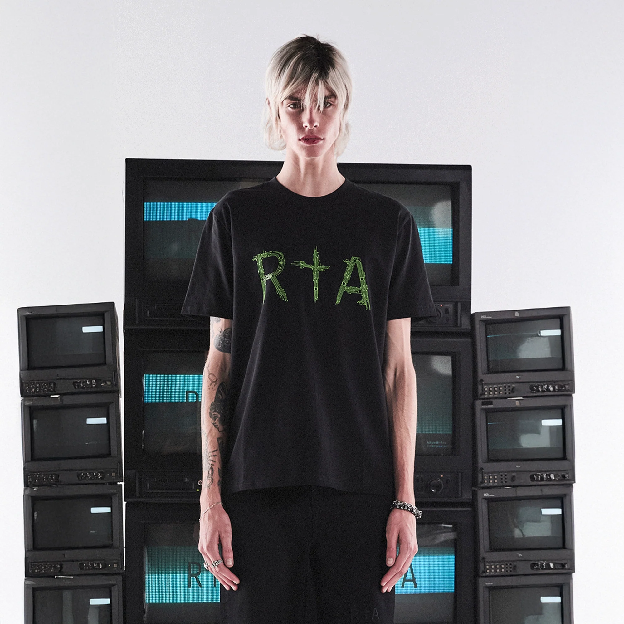 Men's Liam Black Circuit RTA T-Shirt - Image 2