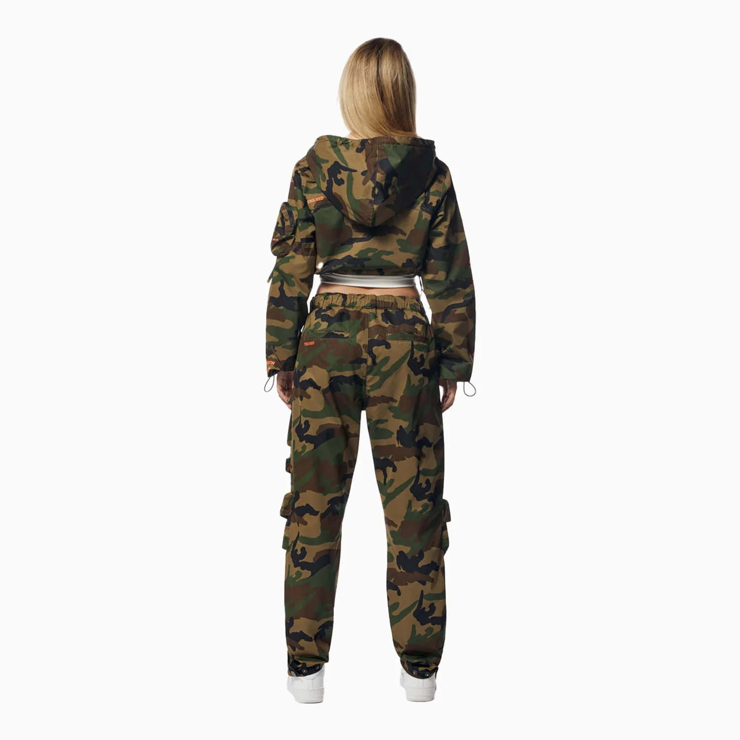 Women's Relaxed Utility Cropped Windbreaker Outfit - Image 5