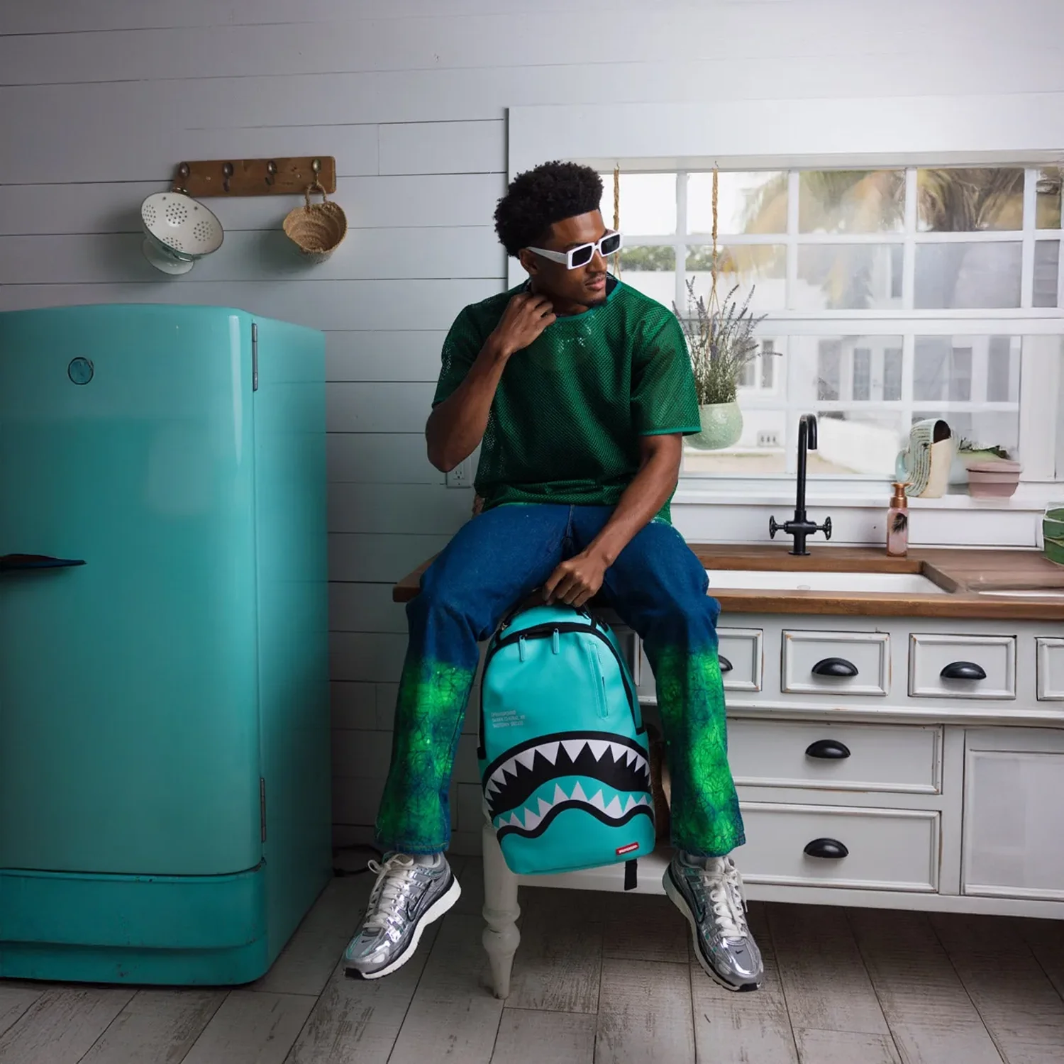Shark Central Aqua Dlxsv Backpack - Image 6