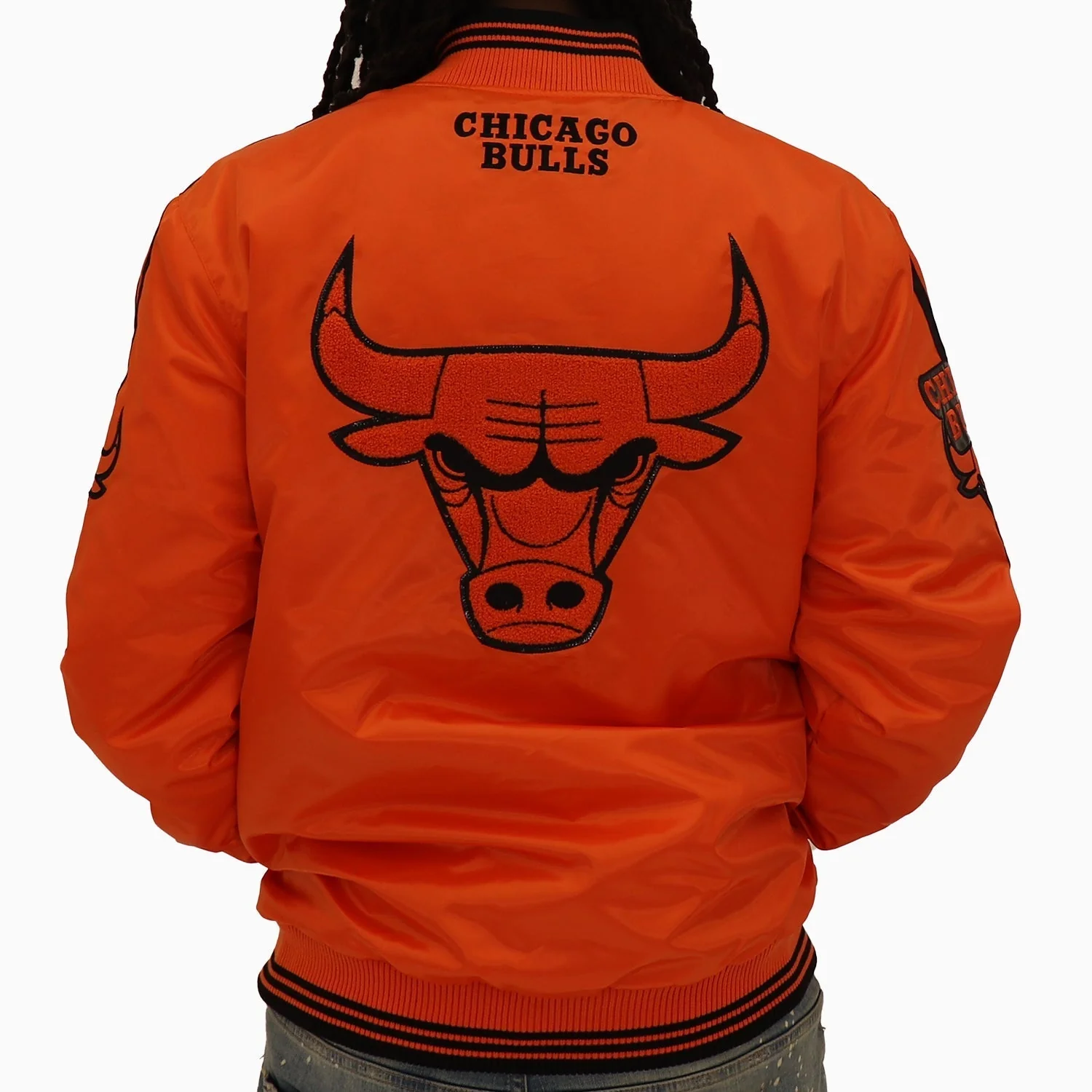 Men's Chicago Bulls NBA Varsity Satin Jacket - Image 2