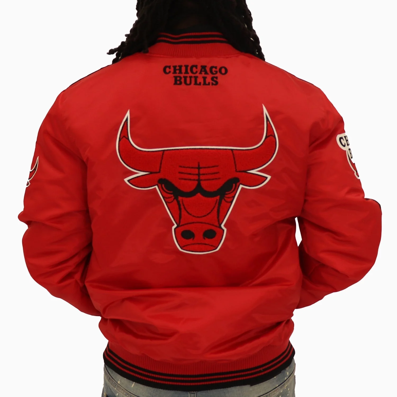 Men's Chicago Bulls NBA Varsity Satin Jacket - Image 2