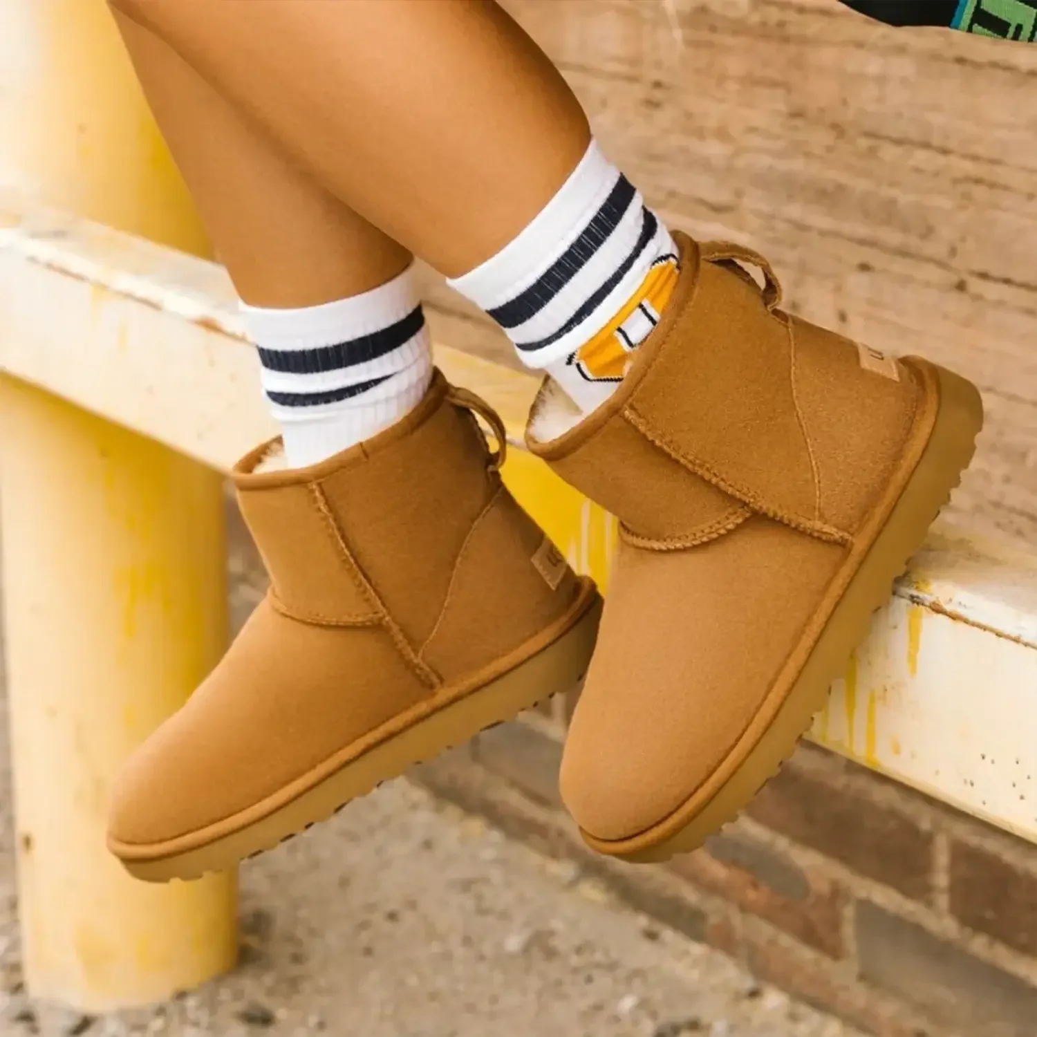 Women's Classic Mini II Chestnut Boot - Image 5